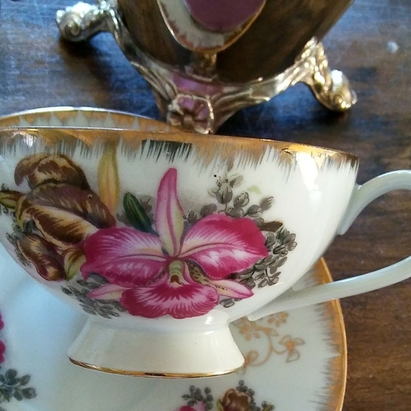 Cattleya Orchid Tea Cup Ready for Spring - Picture 5 of 8